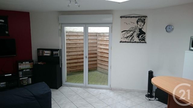 Afficher la photo en grand Appartement F1 à louer - 1 pièce - 33.6 m2 - LILLE - 59 - NORD-PAS-DE-CALAIS - Century 21 Rue Nationale