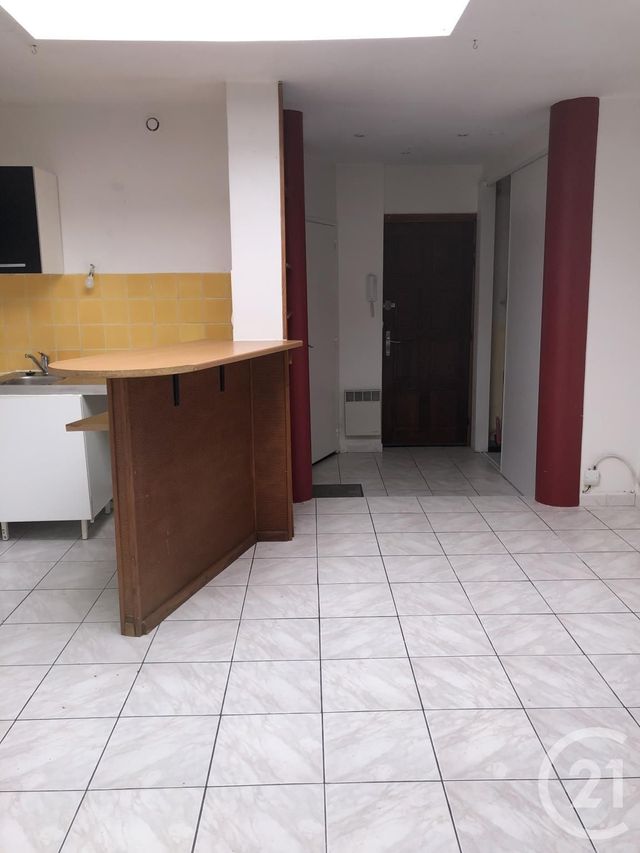 Afficher la photo en grand Appartement F1 à louer - 1 pièce - 33.6 m2 - LILLE - 59 - NORD-PAS-DE-CALAIS - Century 21 Rue Nationale