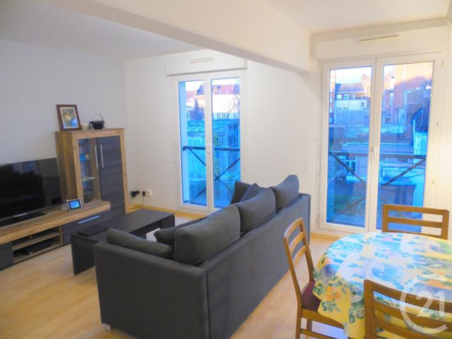 Afficher la photo en grand Appartement T2 à vendre - 2 pièces - 49.81 m2 - LILLE - 59 - NORD-PAS-DE-CALAIS - Century 21 Rue Nationale