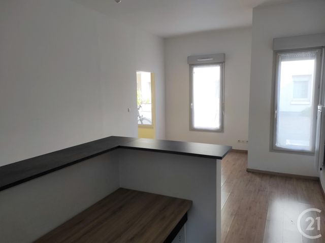 Appartement à louer - 2 pièces - 38.96 m2 - LILLE - 59 - NORD-PAS-DE-CALAIS - Century 21 Rue Nationale Appartement à louer - 2 pièces - 38.96 m2 - LILLE - 59 - NORD-PAS-DE-CALAIS - Century 21 Rue Nationale
