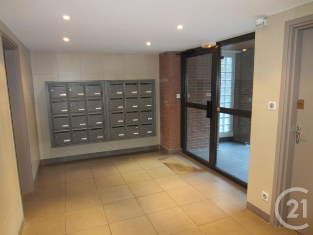 Studio à louer - 1 pièce - 40.72 m2 - LILLE - 59 - NORD-PAS-DE-CALAIS - Century 21 Rue Nationale Studio à louer - 1 pièce - 40.72 m2 - LILLE - 59 - NORD-PAS-DE-CALAIS - Century 21 Rue Nationale