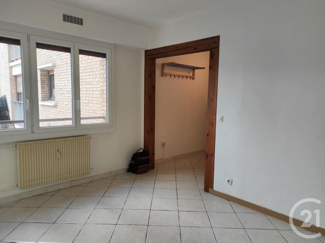 Appartement F2 à louer - 2 pièces - 50.4 m2 - LILLE - 59 - NORD-PAS-DE-CALAIS - Century 21 Rue Nationale Appartement F2 à louer - 2 pièces - 50.4 m2 - LILLE - 59 - NORD-PAS-DE-CALAIS - Century 21 Rue Nationale