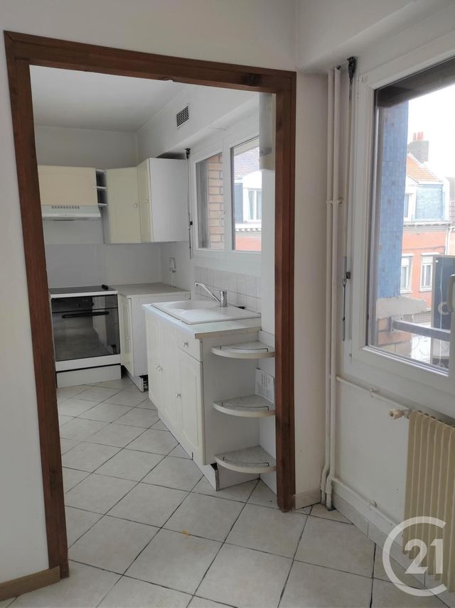 Appartement F2 à louer - 2 pièces - 50.4 m2 - LILLE - 59 - NORD-PAS-DE-CALAIS - Century 21 Rue Nationale Appartement F2 à louer - 2 pièces - 50.4 m2 - LILLE - 59 - NORD-PAS-DE-CALAIS - Century 21 Rue Nationale