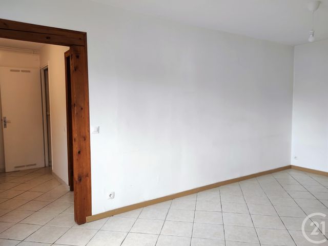 Appartement F2 à louer - 2 pièces - 50.4 m2 - LILLE - 59 - NORD-PAS-DE-CALAIS - Century 21 Rue Nationale Appartement F2 à louer - 2 pièces - 50.4 m2 - LILLE - 59 - NORD-PAS-DE-CALAIS - Century 21 Rue Nationale