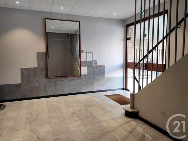 Appartement F2 à louer - 2 pièces - 50.4 m2 - LILLE - 59 - NORD-PAS-DE-CALAIS - Century 21 Rue Nationale Appartement F2 à louer - 2 pièces - 50.4 m2 - LILLE - 59 - NORD-PAS-DE-CALAIS - Century 21 Rue Nationale