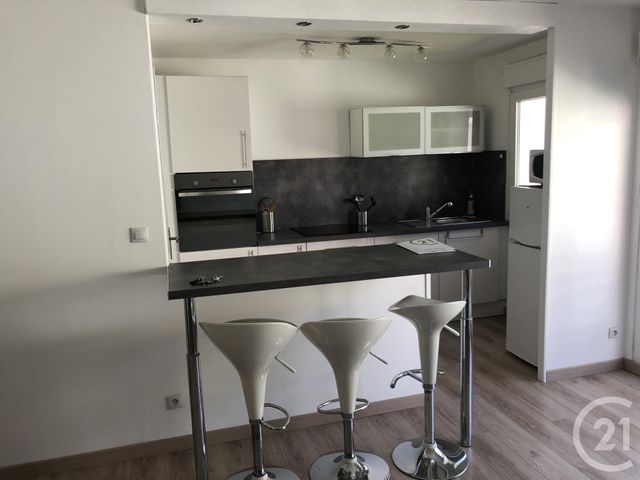 Appartement F2 à louer - 2 pièces - 43.43 m2 - LILLE - 59 - NORD-PAS-DE-CALAIS - Century 21 Rue Nationale Appartement F2 à louer - 2 pièces - 43.43 m2 - LILLE - 59 - NORD-PAS-DE-CALAIS - Century 21 Rue Nationale