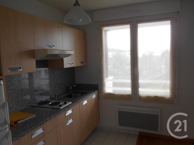Afficher la photo en grand Studio à louer - 1 pièce - 32.0 m2 - LAMBERSART - 59 - NORD-PAS-DE-CALAIS - Century 21 Rue Nationale