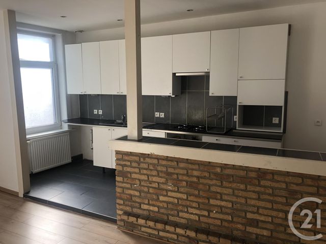 Afficher la photo en grand Appartement F3 à louer - 3 pièces - 79.43 m2 - LILLE - 59 - NORD-PAS-DE-CALAIS - Century 21 Rue Nationale