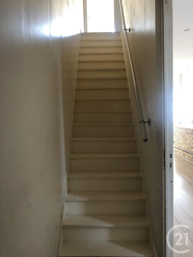 Afficher la photo en grand Appartement F3 à louer - 3 pièces - 79.43 m2 - LILLE - 59 - NORD-PAS-DE-CALAIS - Century 21 Rue Nationale