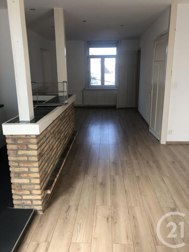 Afficher la photo en grand Appartement F3 à louer - 3 pièces - 79.43 m2 - LILLE - 59 - NORD-PAS-DE-CALAIS - Century 21 Rue Nationale
