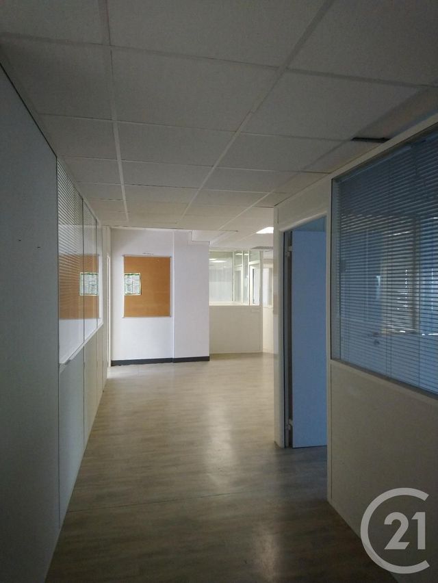 commerce à louer - 260.8 m2 - LILLE - 59 - NORD-PAS-DE-CALAIS - Century 21 Rue Nationale