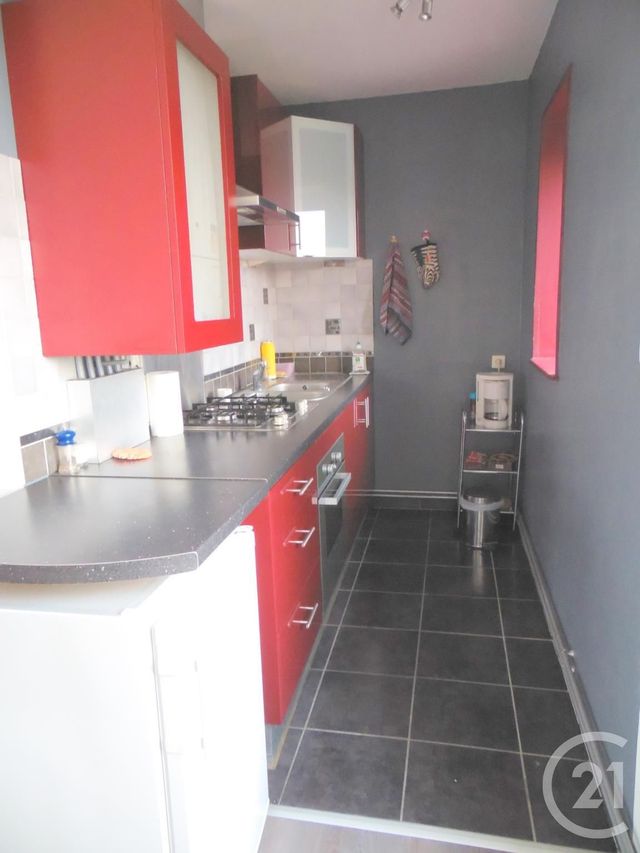 Afficher la photo en grand Appartement T2 à vendre - 2 pièces - 30.01 m2 - LILLE - 59 - NORD-PAS-DE-CALAIS - Century 21 Rue Nationale