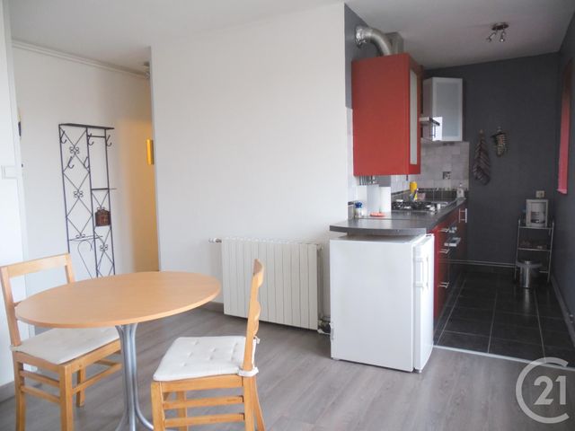 Afficher la photo en grand Appartement T2 à vendre - 2 pièces - 30.01 m2 - LILLE - 59 - NORD-PAS-DE-CALAIS - Century 21 Rue Nationale