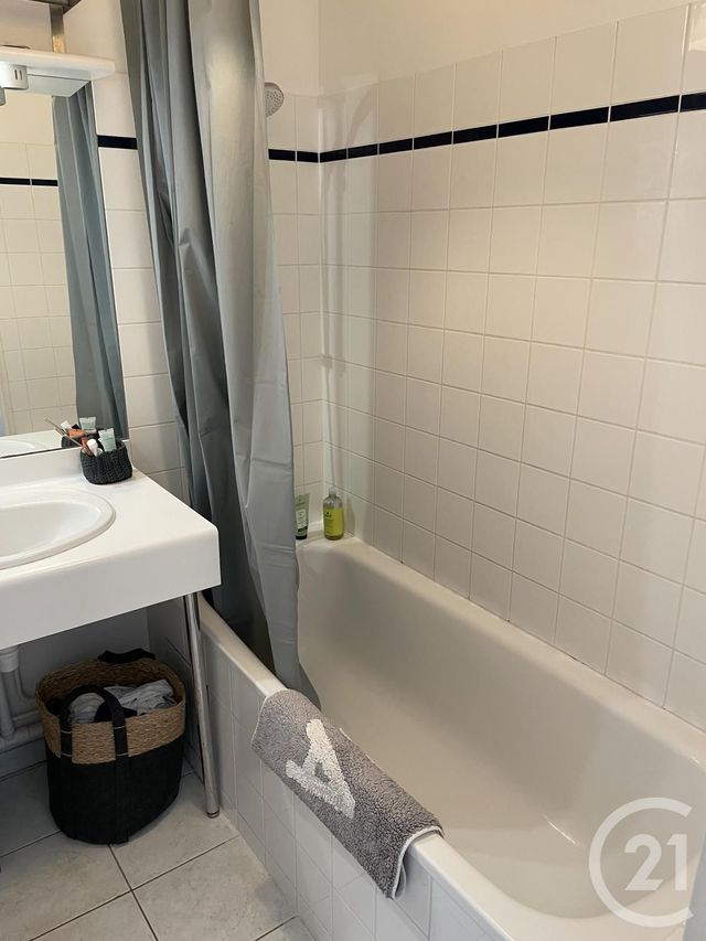 Appartement F2 à vendre - 2 pièces - 53.74 m2 - LILLE - 59 - NORD-PAS-DE-CALAIS - Century 21 Rue Nationale