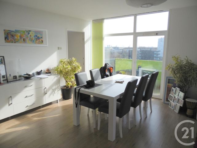 Appartement F4 à louer - 4 pièces - 89.3 m2 - LILLE - 59 - NORD-PAS-DE-CALAIS - Century 21 Rue Nationale