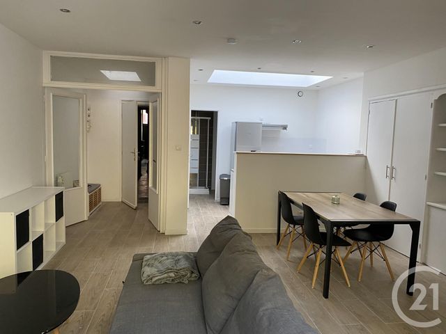 Appartement à louer - 2 pièces - 49.0 m2 - TOURCOING - 59 - NORD-PAS-DE-CALAIS - Century 21 Rue Nationale