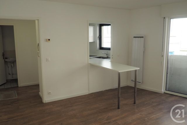 Appartement F3 à louer - 3 pièces - 58.58 m2 - LILLE - 59 - NORD-PAS-DE-CALAIS - Century 21 Rue Nationale