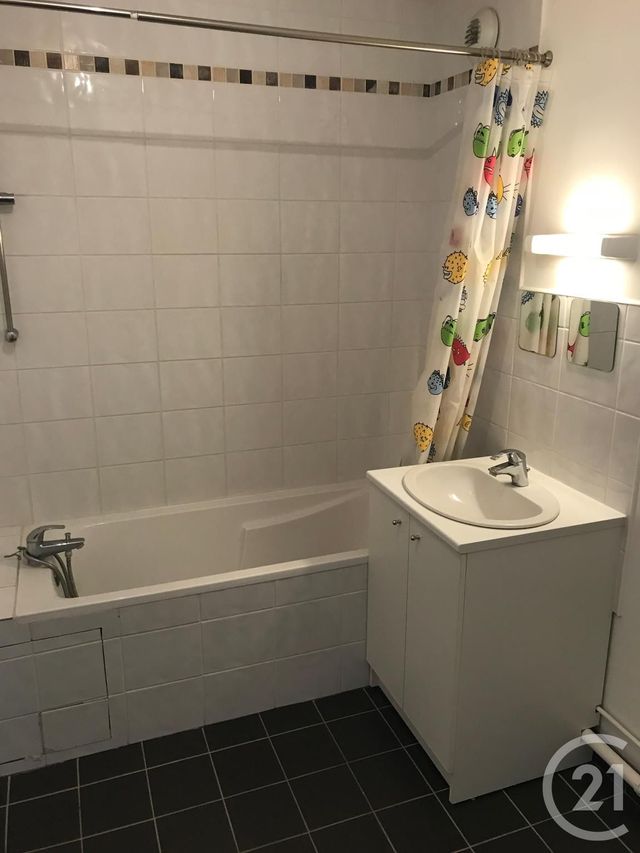 Appartement F4 à louer - 4 pièces - 81.14 m2 - LILLE - 59 - NORD-PAS-DE-CALAIS - Century 21 Rue Nationale