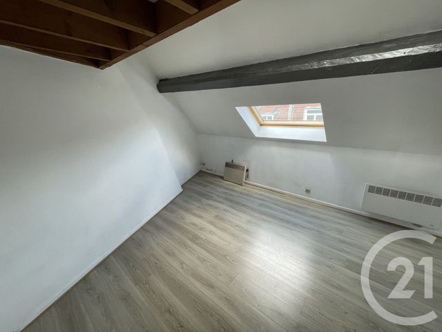 Afficher la photo en grand Appartement T2 à louer - 2 pièces - 40.5 m2 - LILLE - 59 - NORD-PAS-DE-CALAIS - Century 21 Rue Nationale