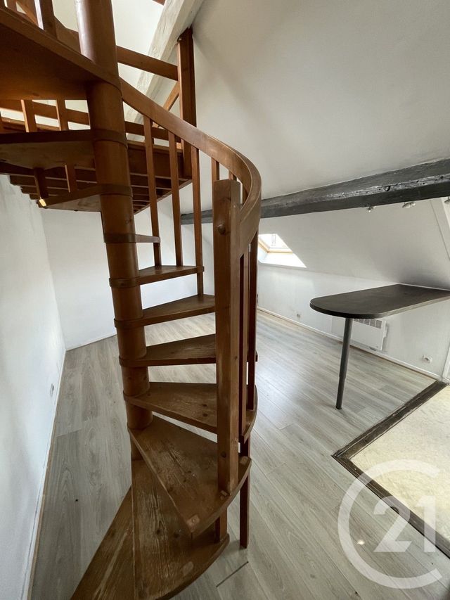 Afficher la photo en grand Appartement T2 à louer - 2 pièces - 40.5 m2 - LILLE - 59 - NORD-PAS-DE-CALAIS - Century 21 Rue Nationale