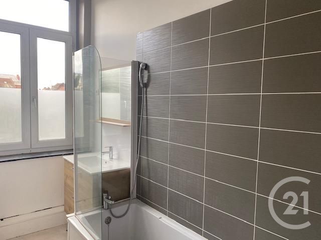 Afficher la photo en grand Appartement à louer - 4 pièces - 84.03 m2 - TOURCOING - 59 - NORD-PAS-DE-CALAIS - Century 21 Rue Nationale