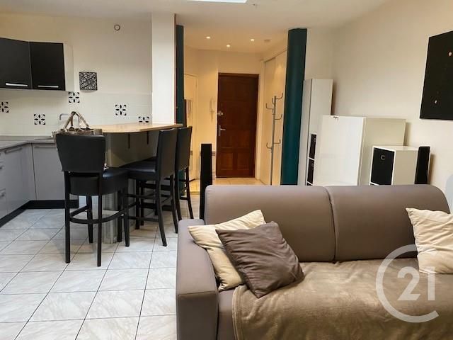 Afficher la photo en grand Appartement F1 à louer - 1 pièce - 33.6 m2 - LILLE - 59 - NORD-PAS-DE-CALAIS - Century 21 Rue Nationale