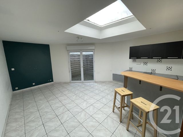 Afficher la photo en grand Appartement F1 à louer - 1 pièce - 33.6 m2 - LILLE - 59 - NORD-PAS-DE-CALAIS - Century 21 Rue Nationale