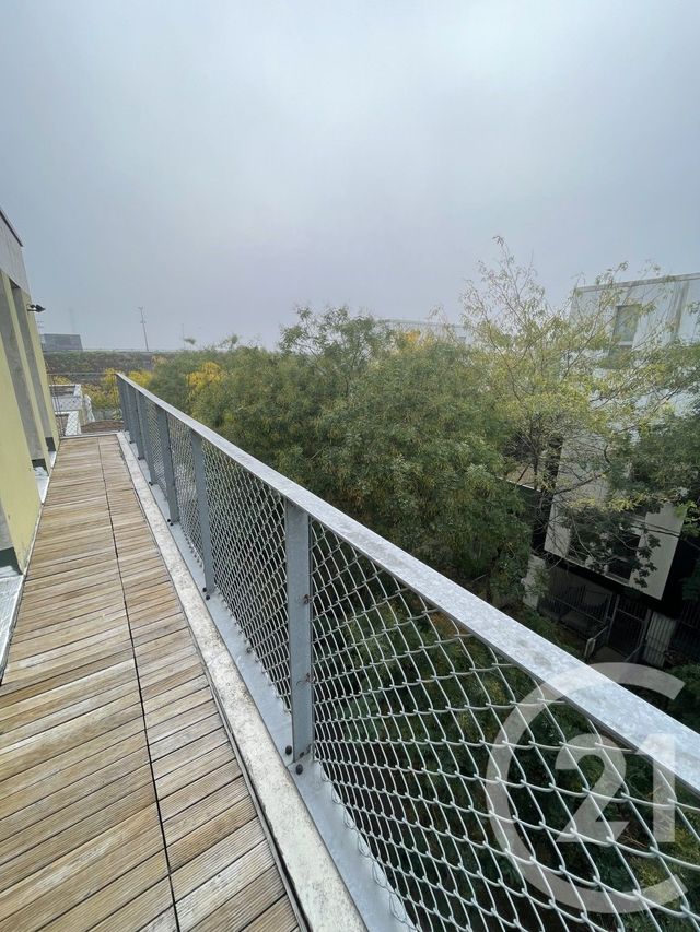 Afficher la photo en grand Appartement à louer - 4 pièces - 81.55 m2 - LILLE - 59 - NORD-PAS-DE-CALAIS - Century 21 Rue Nationale