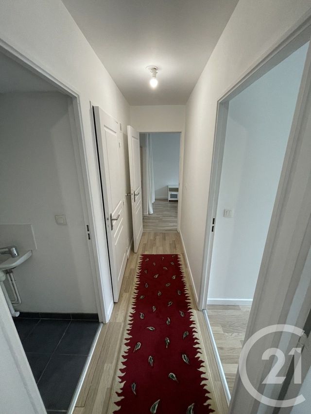 Afficher la photo en grand Appartement à louer - 4 pièces - 81.55 m2 - LILLE - 59 - NORD-PAS-DE-CALAIS - Century 21 Rue Nationale