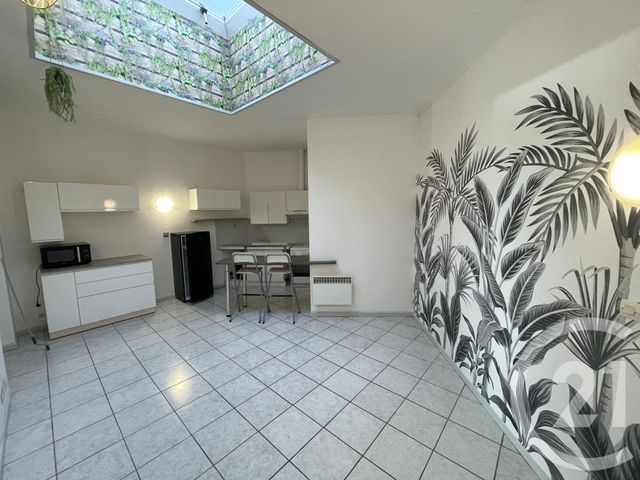 Appartement T2 à louer - 2 pièces - 44.88 m2 - LILLE - 59 - NORD-PAS-DE-CALAIS - Century 21 Rue Nationale