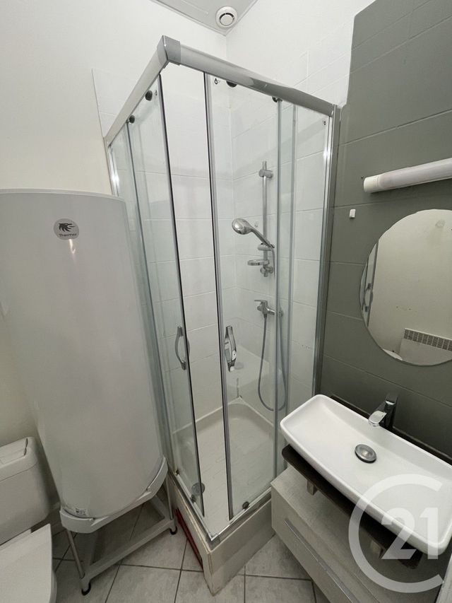 Appartement T2 à louer - 2 pièces - 44.88 m2 - LILLE - 59 - NORD-PAS-DE-CALAIS - Century 21 Rue Nationale