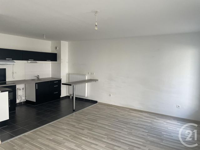 Afficher la photo en grand Appartement F2 à louer - 2 pièces - 50.1 m2 - TOURCOING - 59 - NORD-PAS-DE-CALAIS - Century 21 Rue Nationale