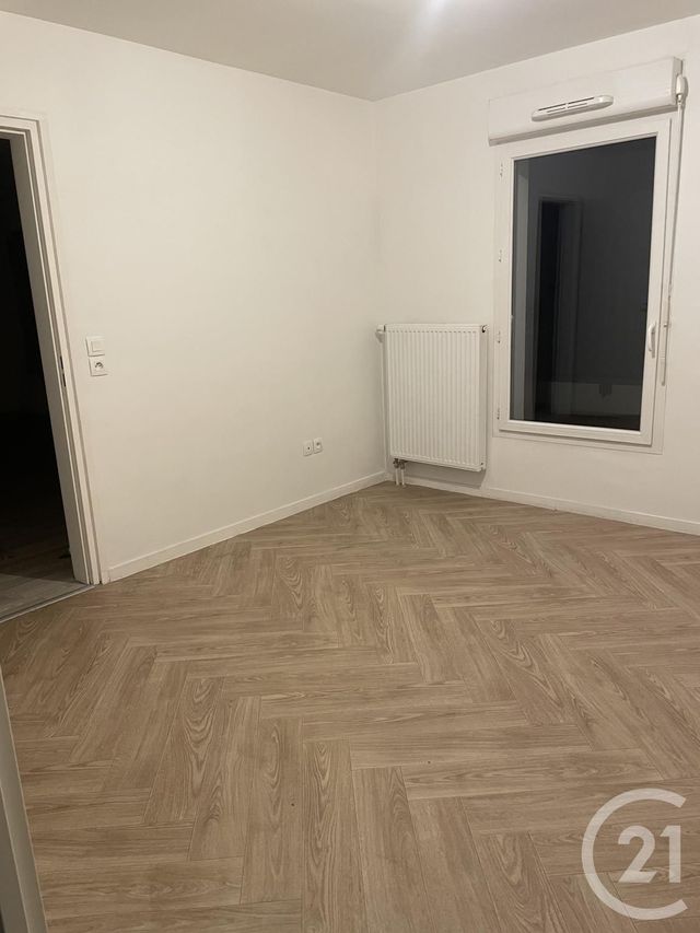 Afficher la photo en grand Appartement F2 à louer - 2 pièces - 50.1 m2 - TOURCOING - 59 - NORD-PAS-DE-CALAIS - Century 21 Rue Nationale