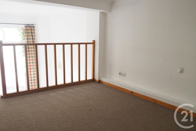 Afficher la photo en grand Appartement Studio à louer - 1 pièce - 25.97 m2 - LILLE - 59 - NORD-PAS-DE-CALAIS - Century 21 Rue Nationale