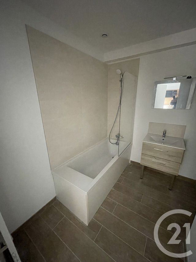 Appartement T4 à louer - 4 pièces - 92.85 m2 - TOURCOING - 59 - NORD-PAS-DE-CALAIS - Century 21 Rue Nationale