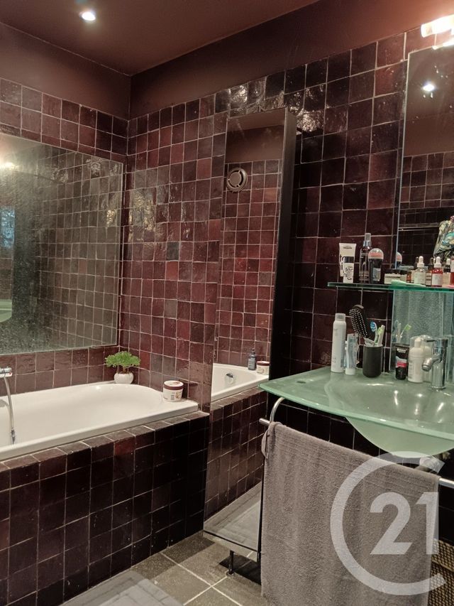 Appartement F2 à vendre - 2 pièces - 57.04 m2 - LA MADELEINE - 59 - NORD-PAS-DE-CALAIS - Century 21 Rue Nationale