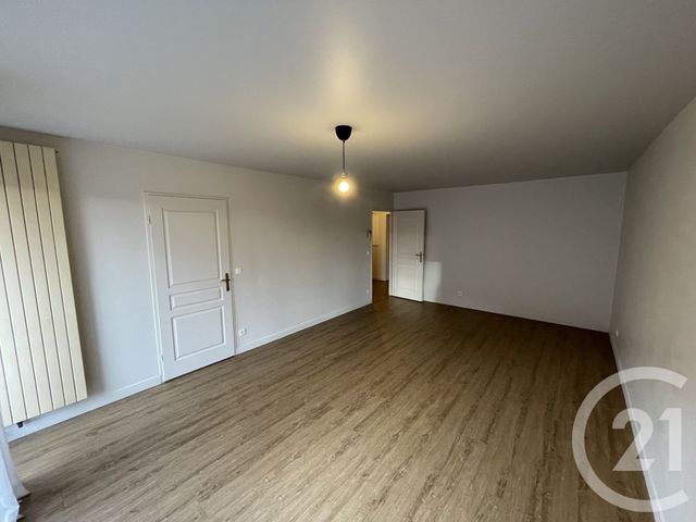 Appartement T3 à louer - 3 pièces - 78.26 m2 - LILLE - 59 - NORD-PAS-DE-CALAIS - Century 21 Rue Nationale