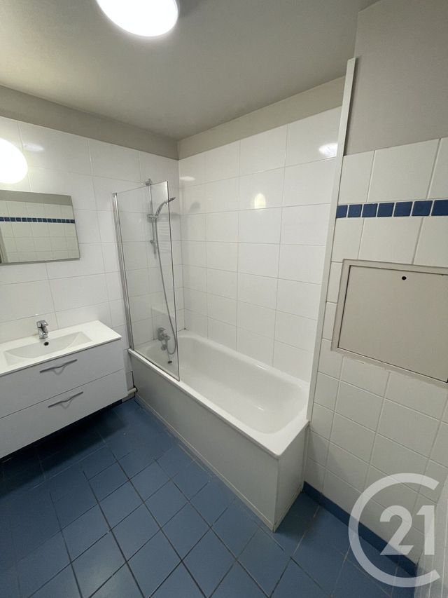 Appartement T3 à louer - 3 pièces - 78.26 m2 - LILLE - 59 - NORD-PAS-DE-CALAIS - Century 21 Rue Nationale