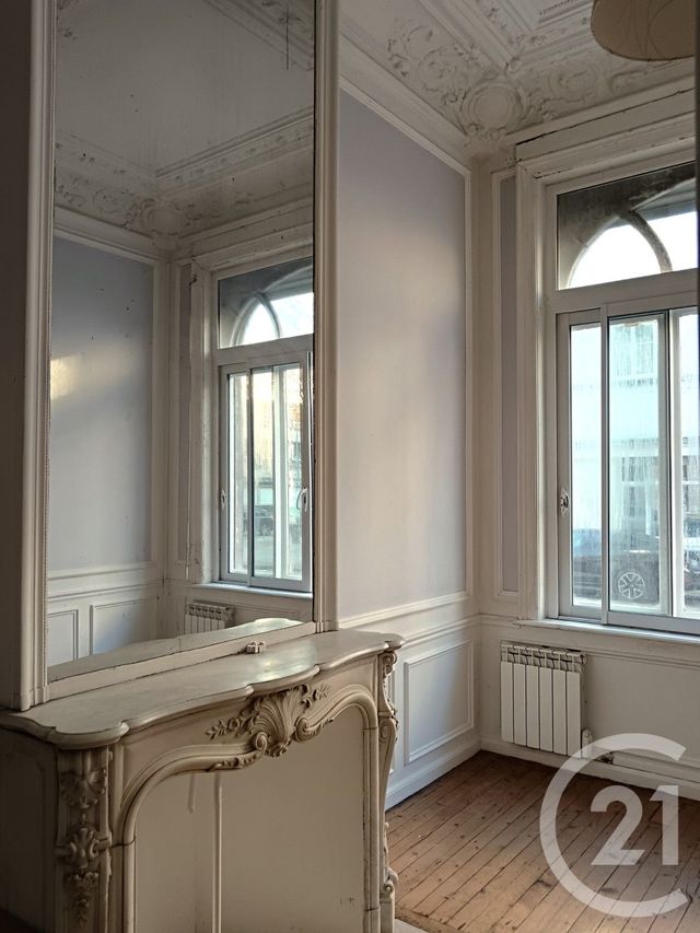 Appartement F2 bis à vendre - 3 pièces - 63.42 m2 - LILLE - 59 - NORD-PAS-DE-CALAIS - Century 21 Rue Nationale