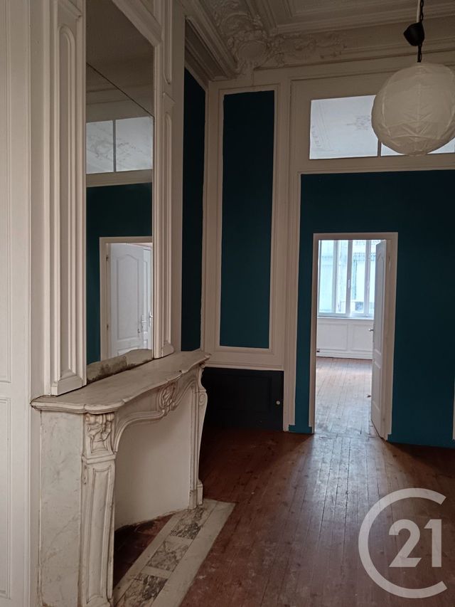 Appartement F2 bis à vendre - 3 pièces - 63.42 m2 - LILLE - 59 - NORD-PAS-DE-CALAIS - Century 21 Rue Nationale