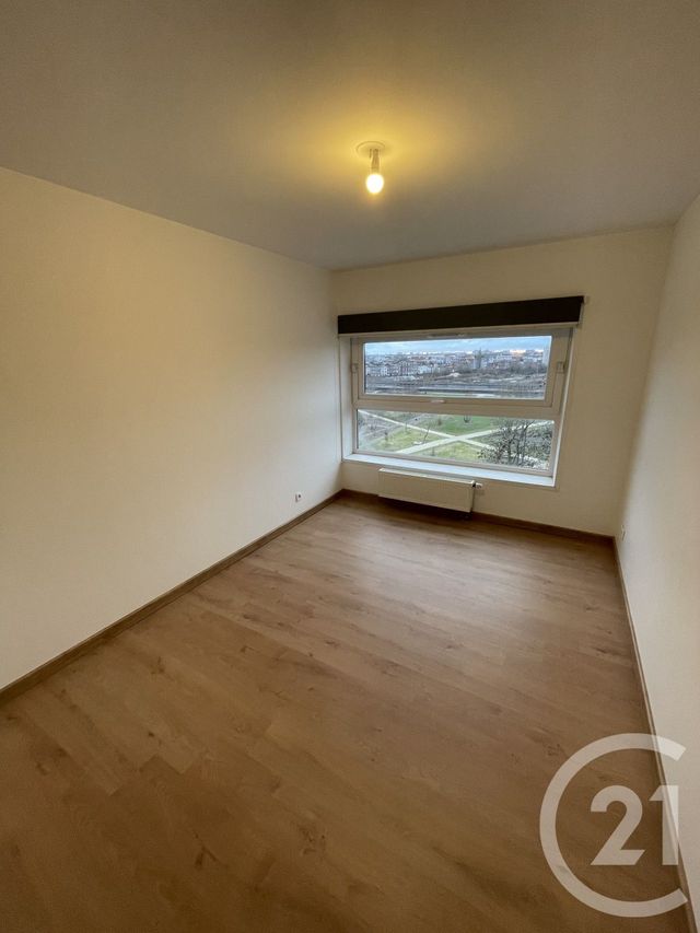 Appartement F4 à louer - 4 pièces - 89.3 m2 - LILLE - 59 - NORD-PAS-DE-CALAIS - Century 21 Rue Nationale