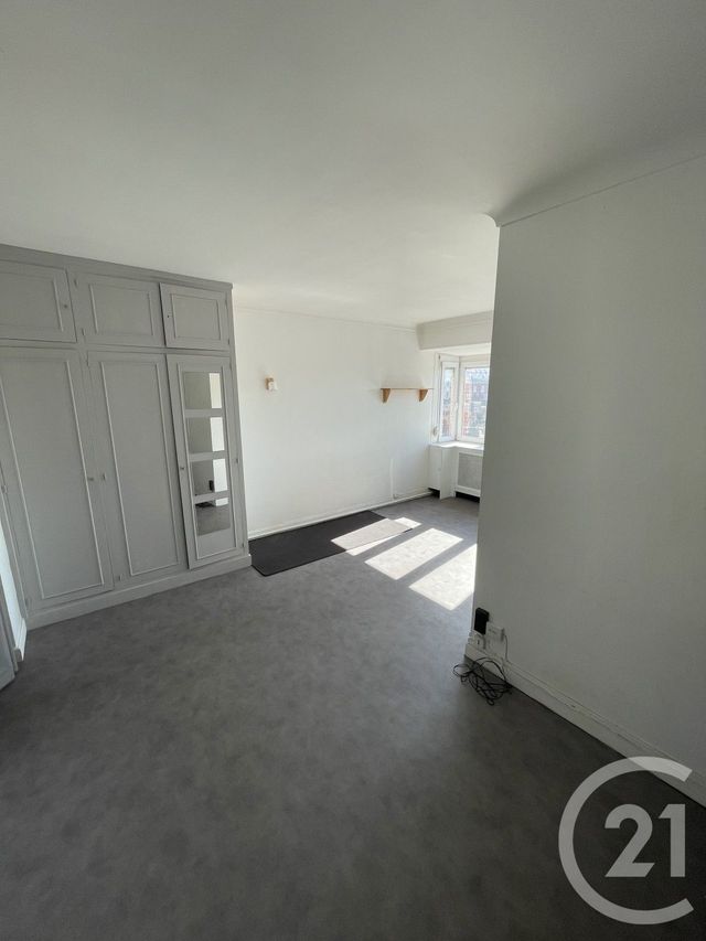 Appartement Studio à louer - 1 pièce - 24.88 m2 - LILLE - 59 - NORD-PAS-DE-CALAIS - Century 21 Rue Nationale